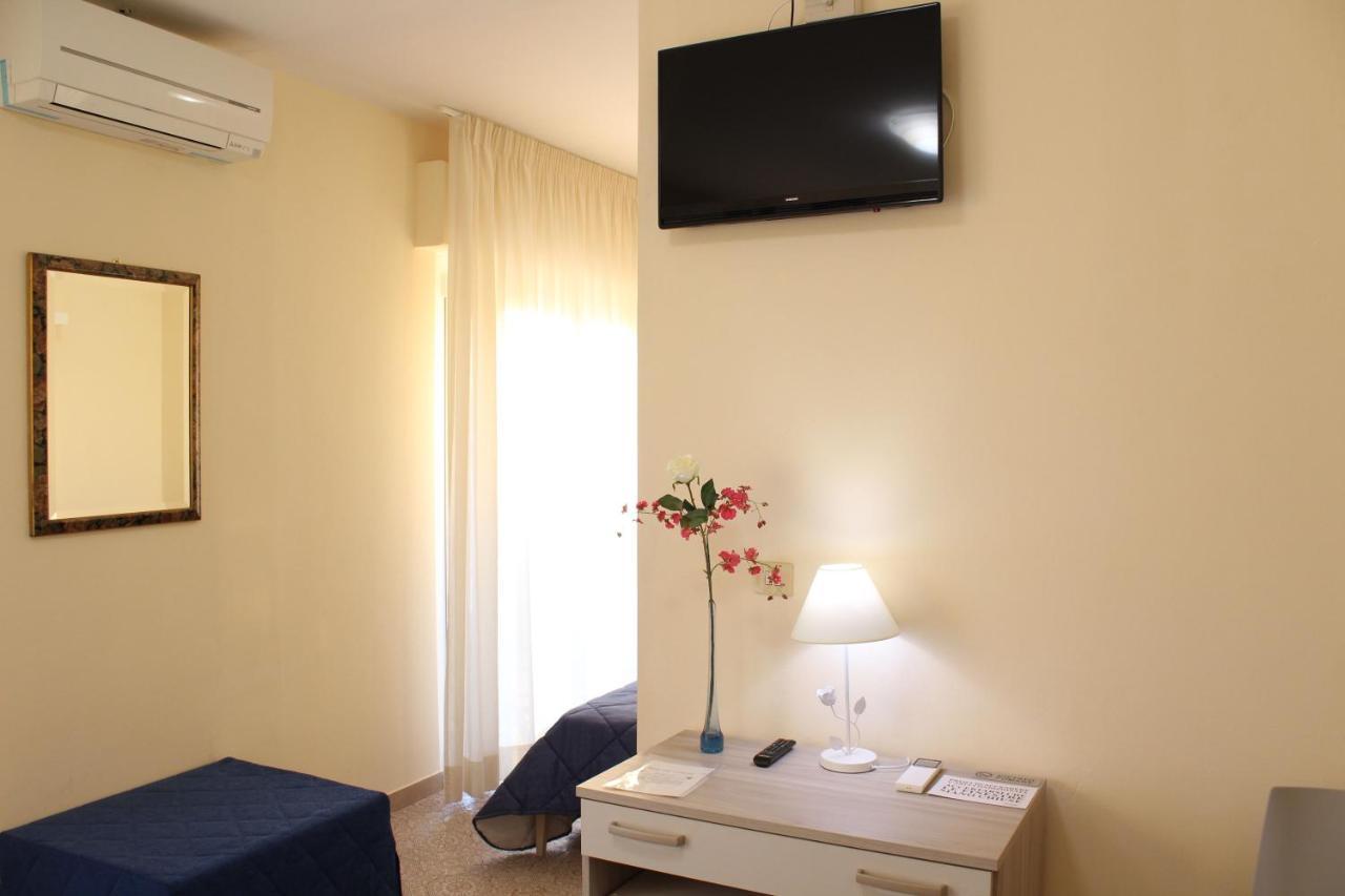 Hotel Luca ليدو دي كامايوري المظهر الخارجي الصورة